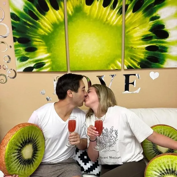 A couple celebrating at Kiwi Spa